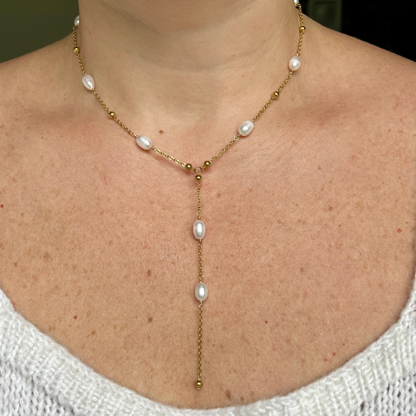 Delicate pearl necklace