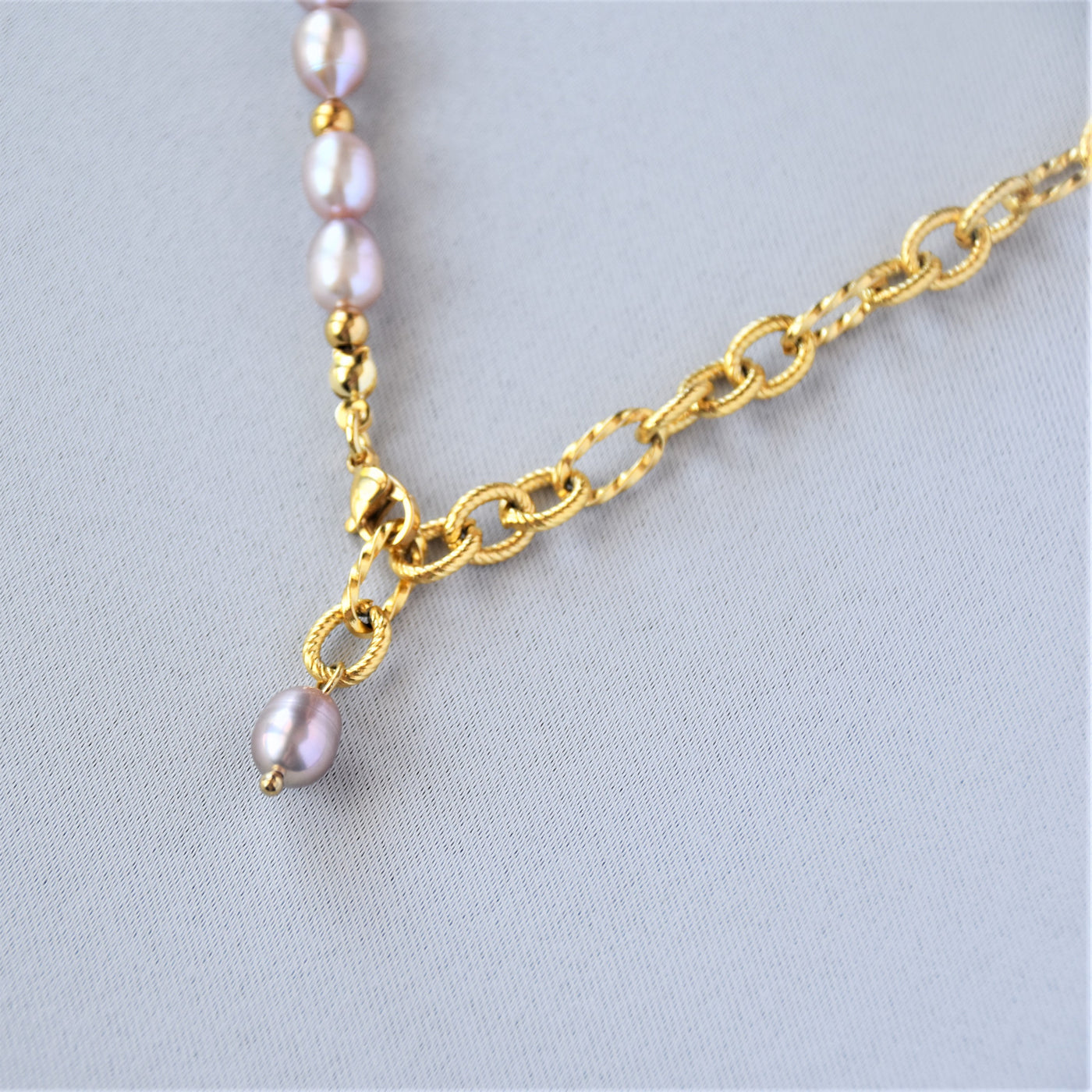 Half chain half pearls necklace