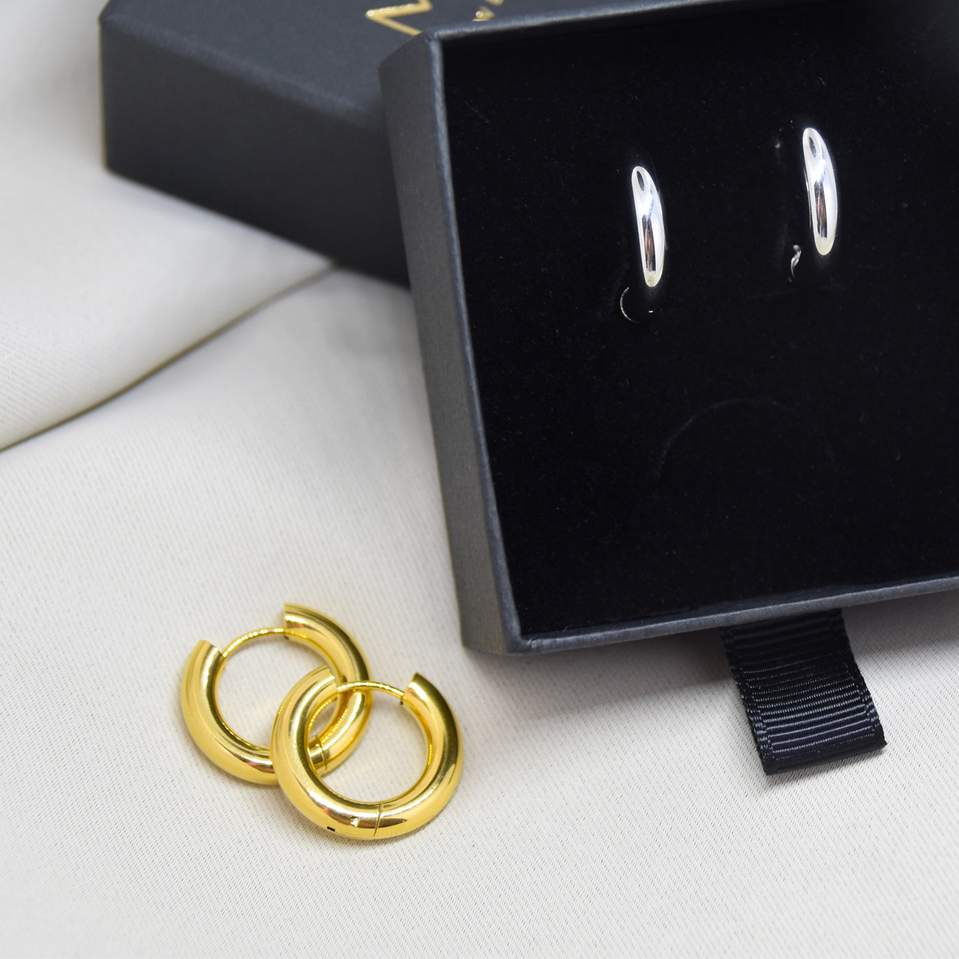 Thick hoops size L