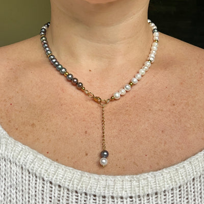 Half black half white pearls necklace