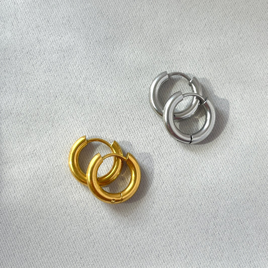 Thin hoops size M
